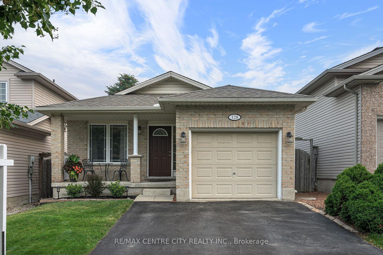 Property Photo: 128 Crimson Crescent ON N5W 6E9