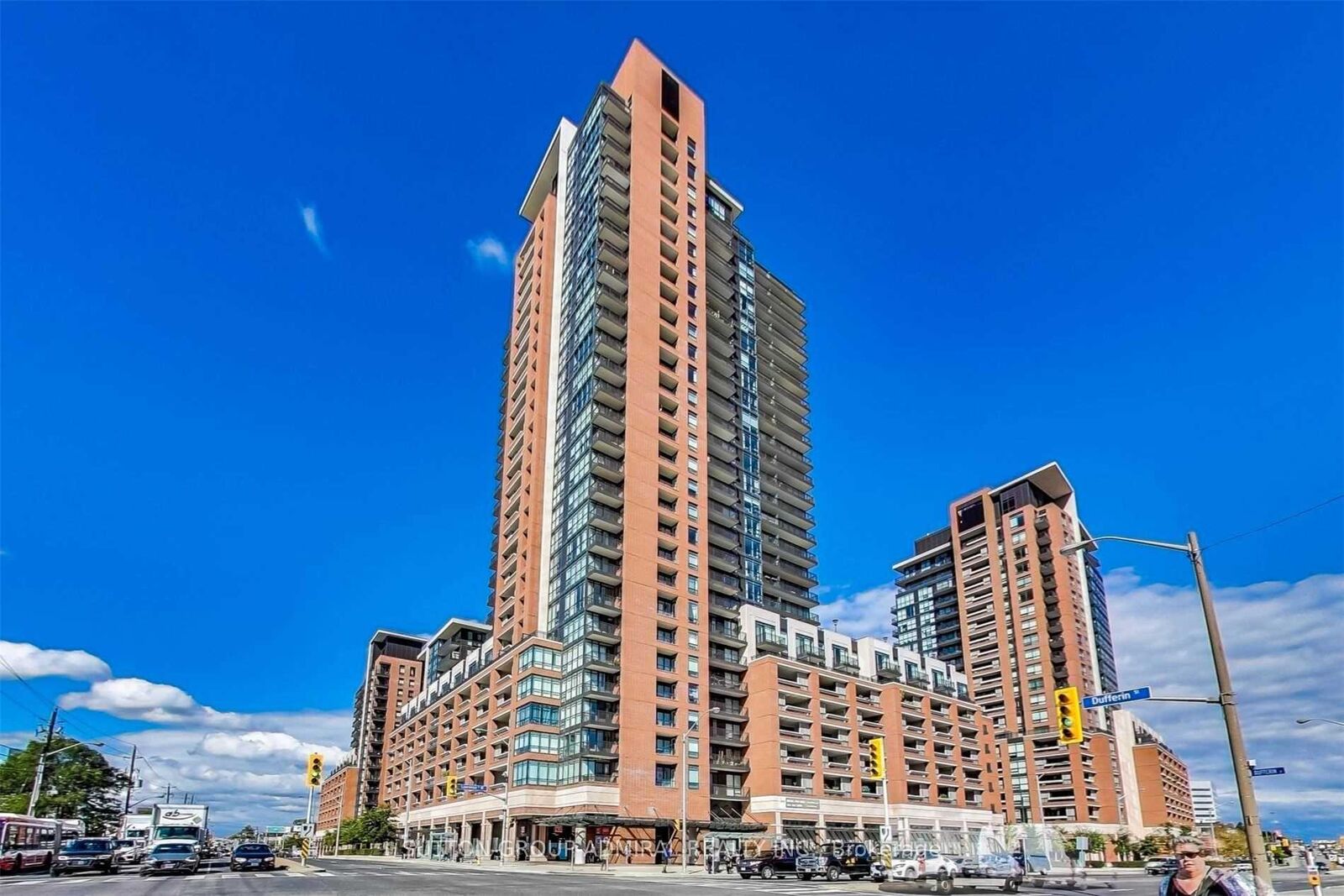 Property Photo: 830 Lawrence Avenue W 2911 ON M6A 0B6