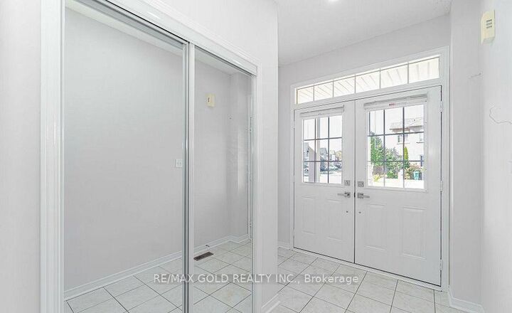 Property Photo: 69 Portrush Trail ON L6X 0R2