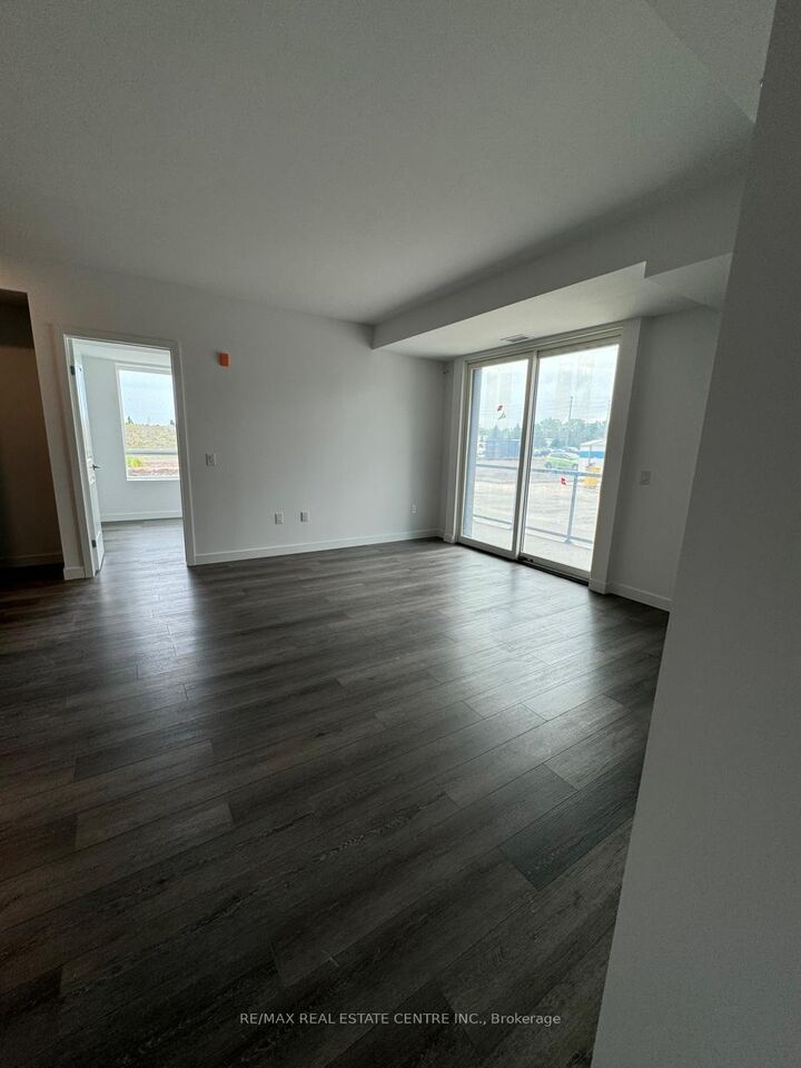 Property Photo:  7549 Kalar Road 110  ON L2H 2Y6 