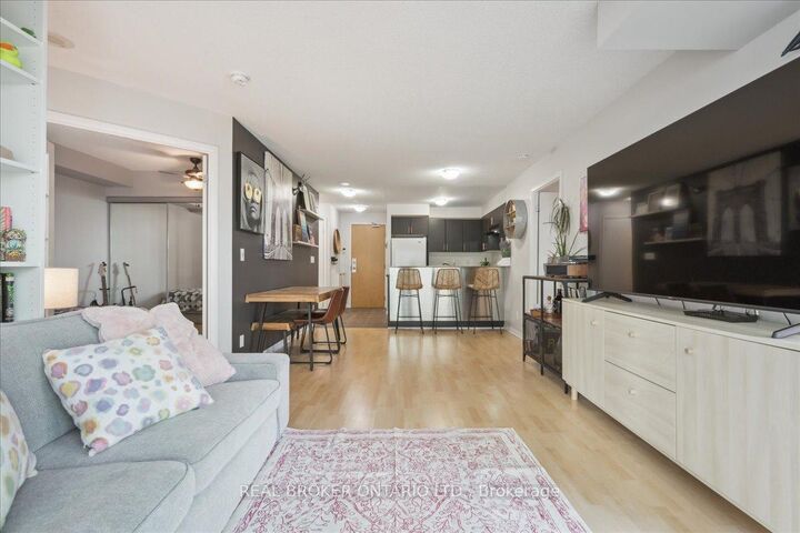 185 Legion Road N 608 — photo 1