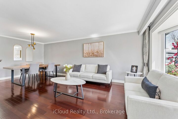 Property Photo: 43 Ferndale Crescent ON L6W 1G1