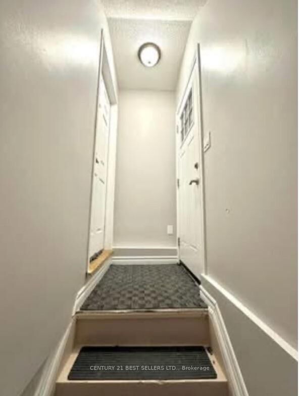Property Photo:  5874 Sidmouth Street Basement  ON L5V 2J9 