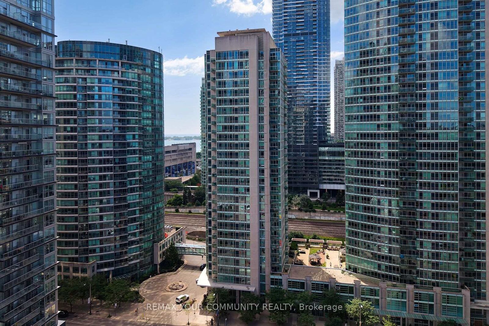 Property Photo: 381 Front Street W 2103 ON M5V 3R8