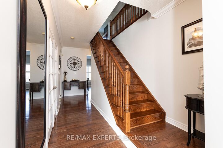 Property Photo: 34 Laurentide Crescent ON L6P 1Y4