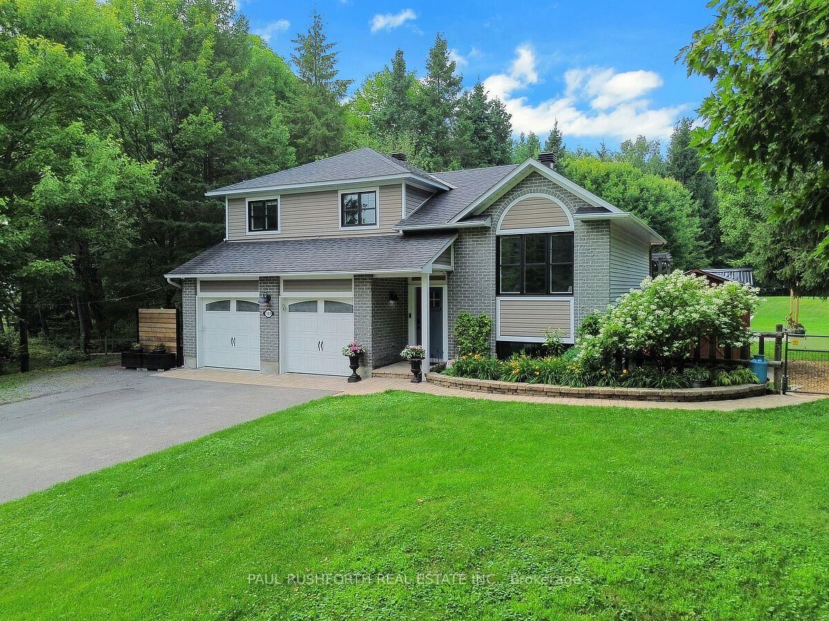 Property Photo:  137 Oakwood Drive  ON K4K 1K9 