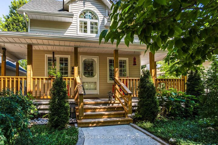 Property Photo:  27 Don Street  ON L9M 1E5 