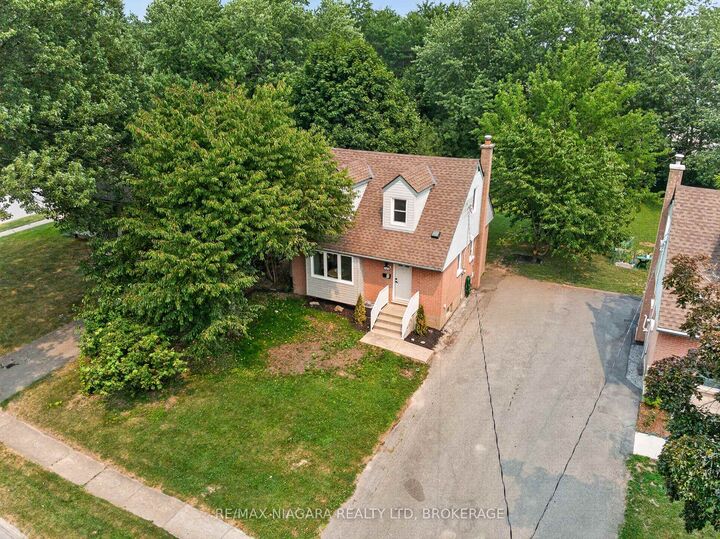 Property Photo: 7072 Dell Avenue ON L2G 4W3