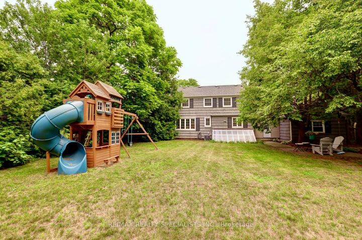 406 Christina Drive — photo 1