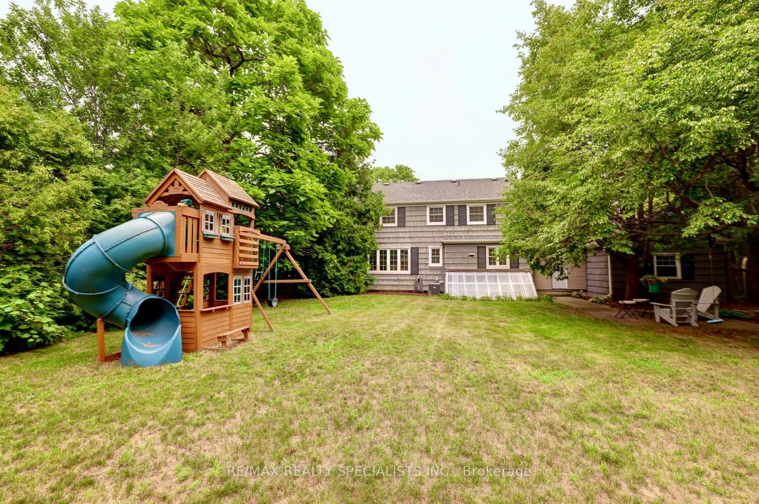 Property Photo: 406 Christina Drive ON L6K 1H6