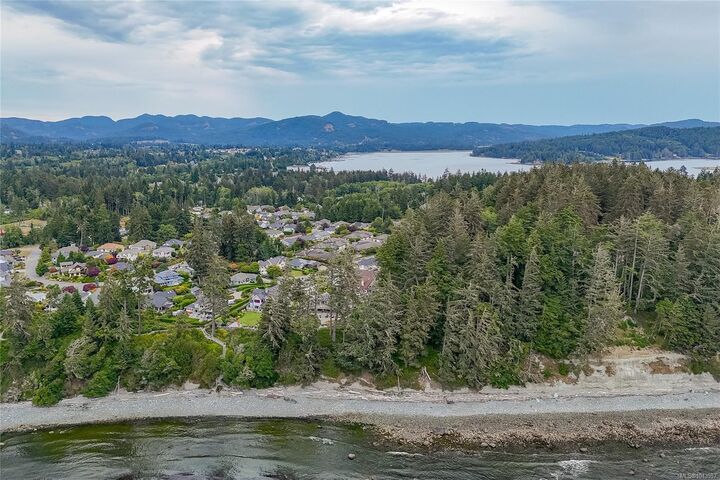 Property Photo: 1645 Narissa Rd #103 BC V9Z 1J3