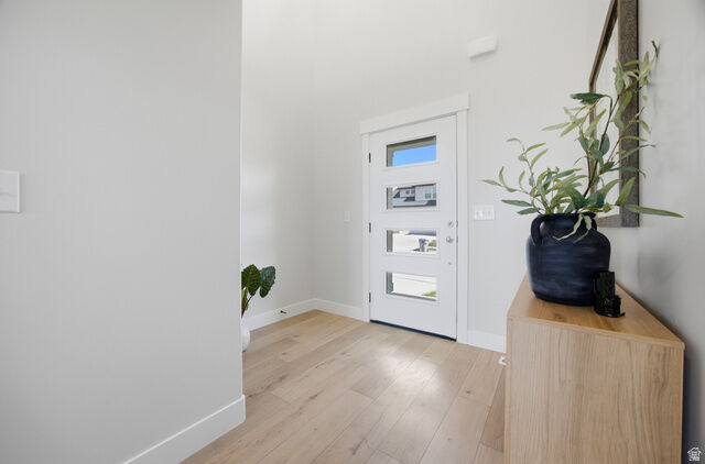 Property Photo: 463 N Hill View Dr 2027 UT 84045