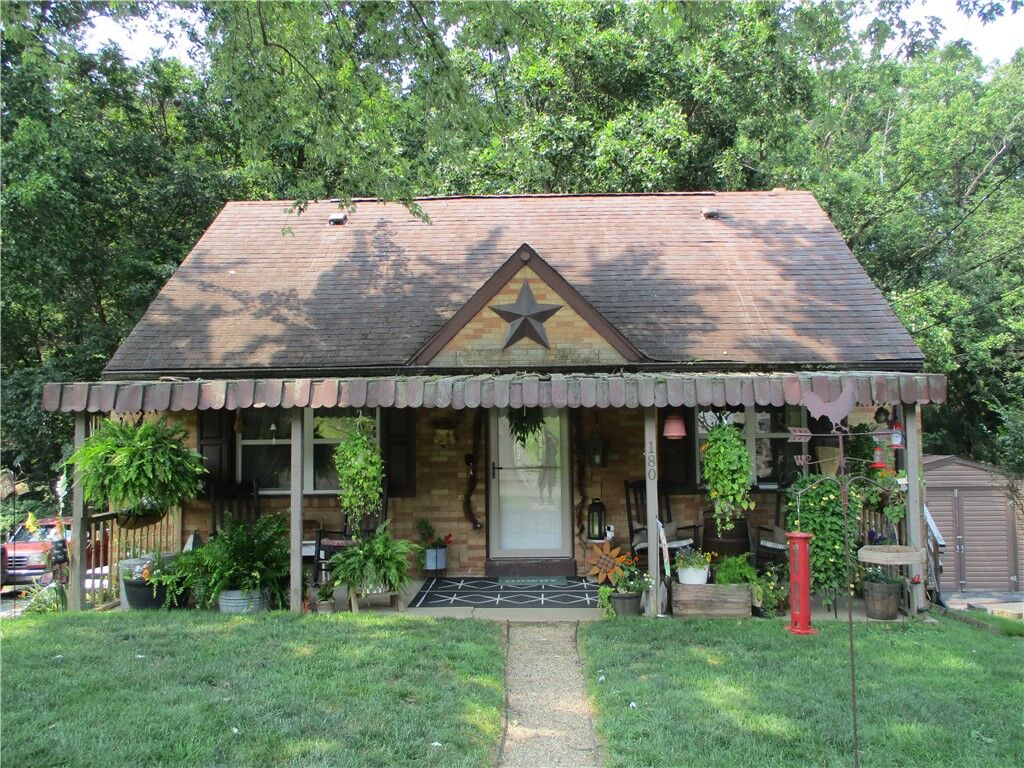 Property Photo:  180 Forest Dr  PA 15642 