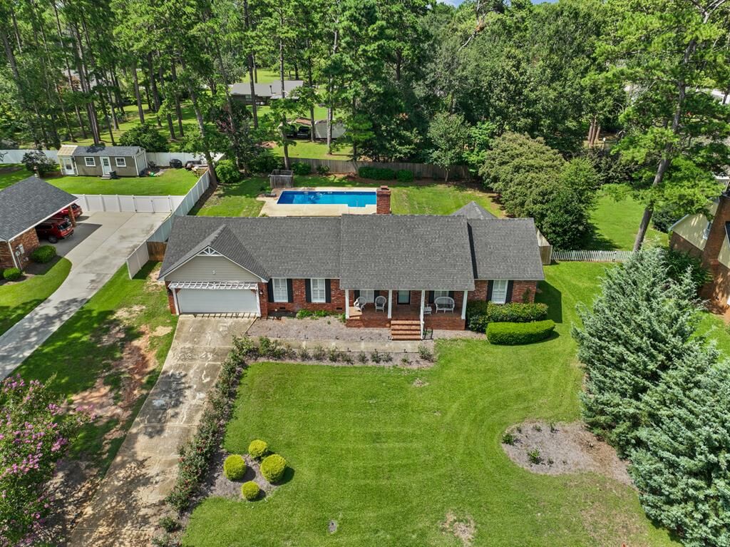 Property Photo: 3717 Gateway Avenue GA 31721