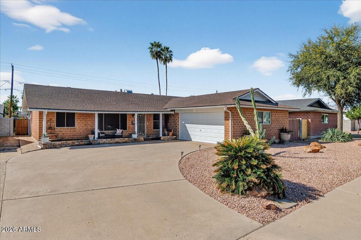 Property Photo:  8725 E Jackrabbit Road  AZ 85250 