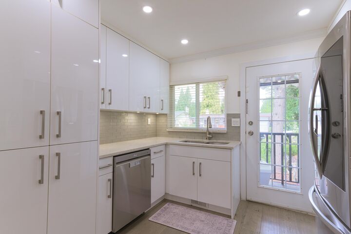 Property Photo: 1543 Chadwick Avenue BC V3B 5E9