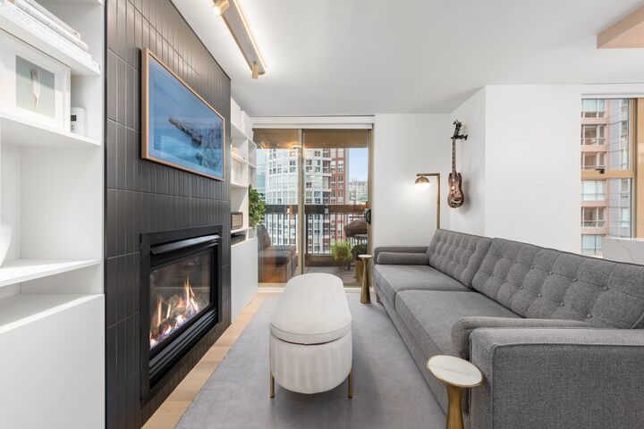 Property Photo: 969 Richards Street 1203 BC V6B 1A8
