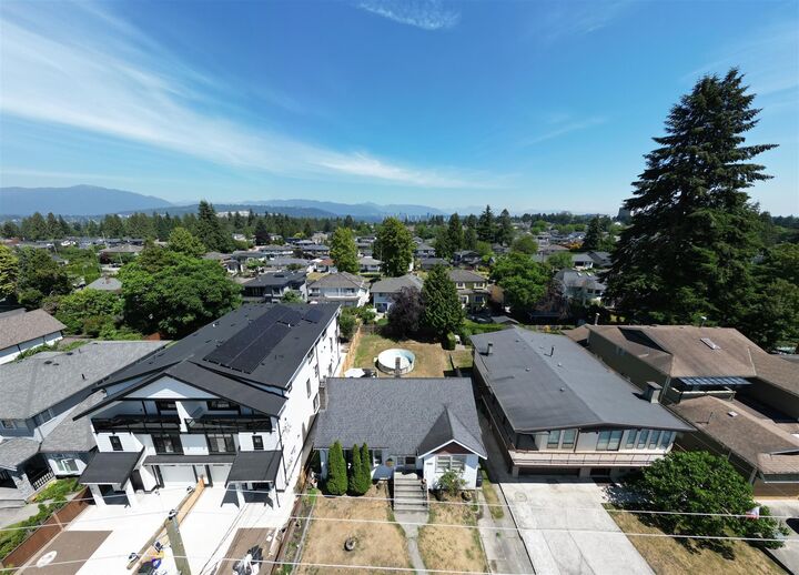 Property Photo: 6678 Walker Avenue BC V5E 3B9