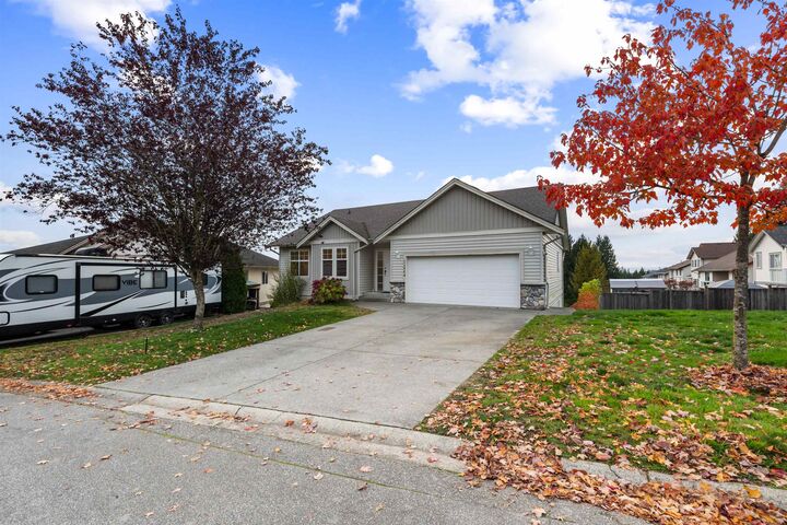 Property Photo: 32464 E Bobcat Drive BC V2V 7P7