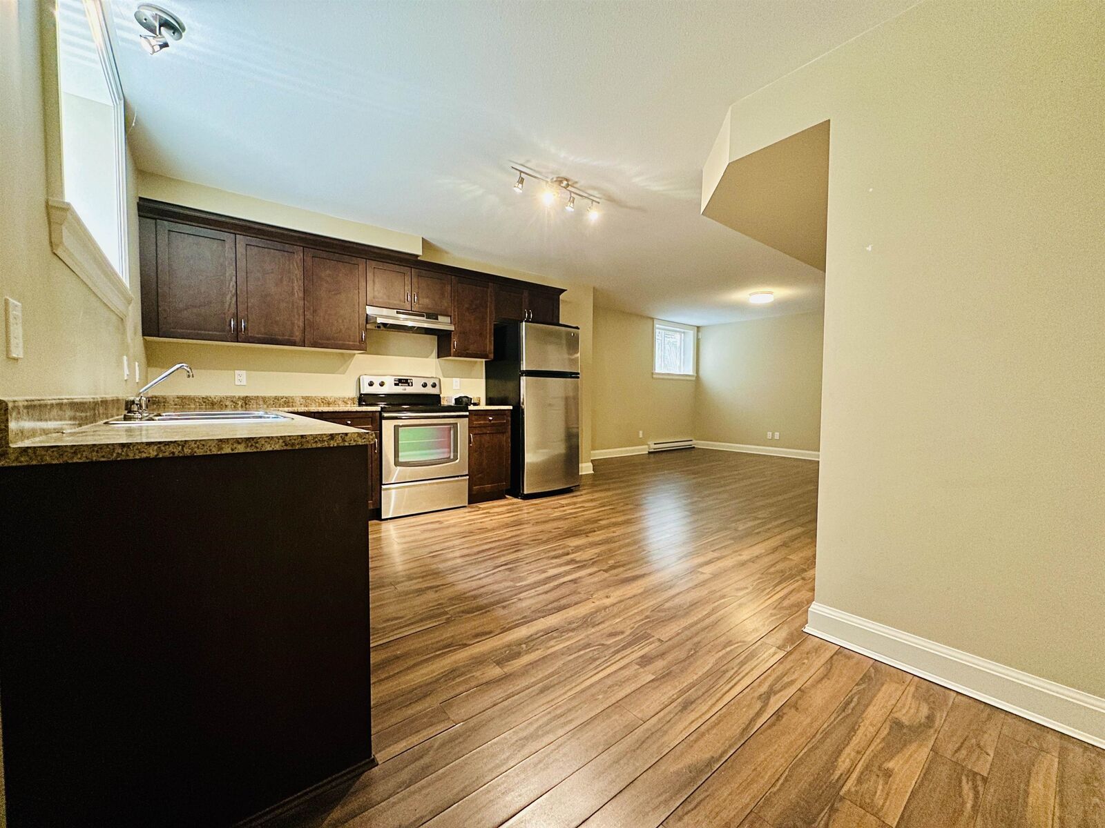 Property Photo:  2895 Edgemont Boulevard  BC V7R 2N3 