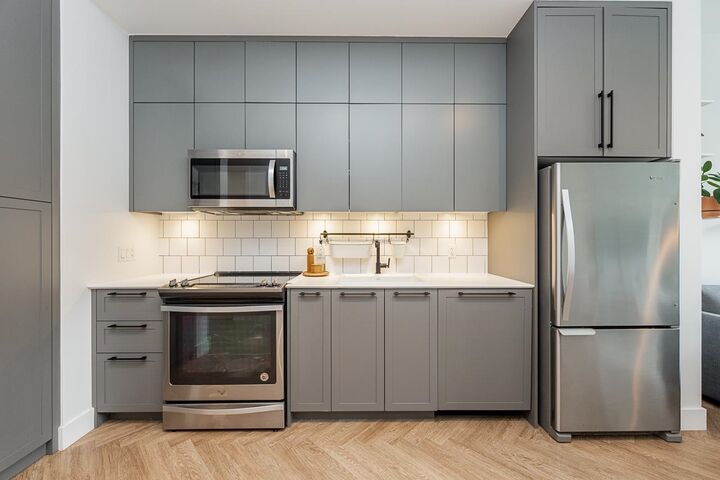 Property Photo: 14968 101A Avenue 202 BC V3R 0E8