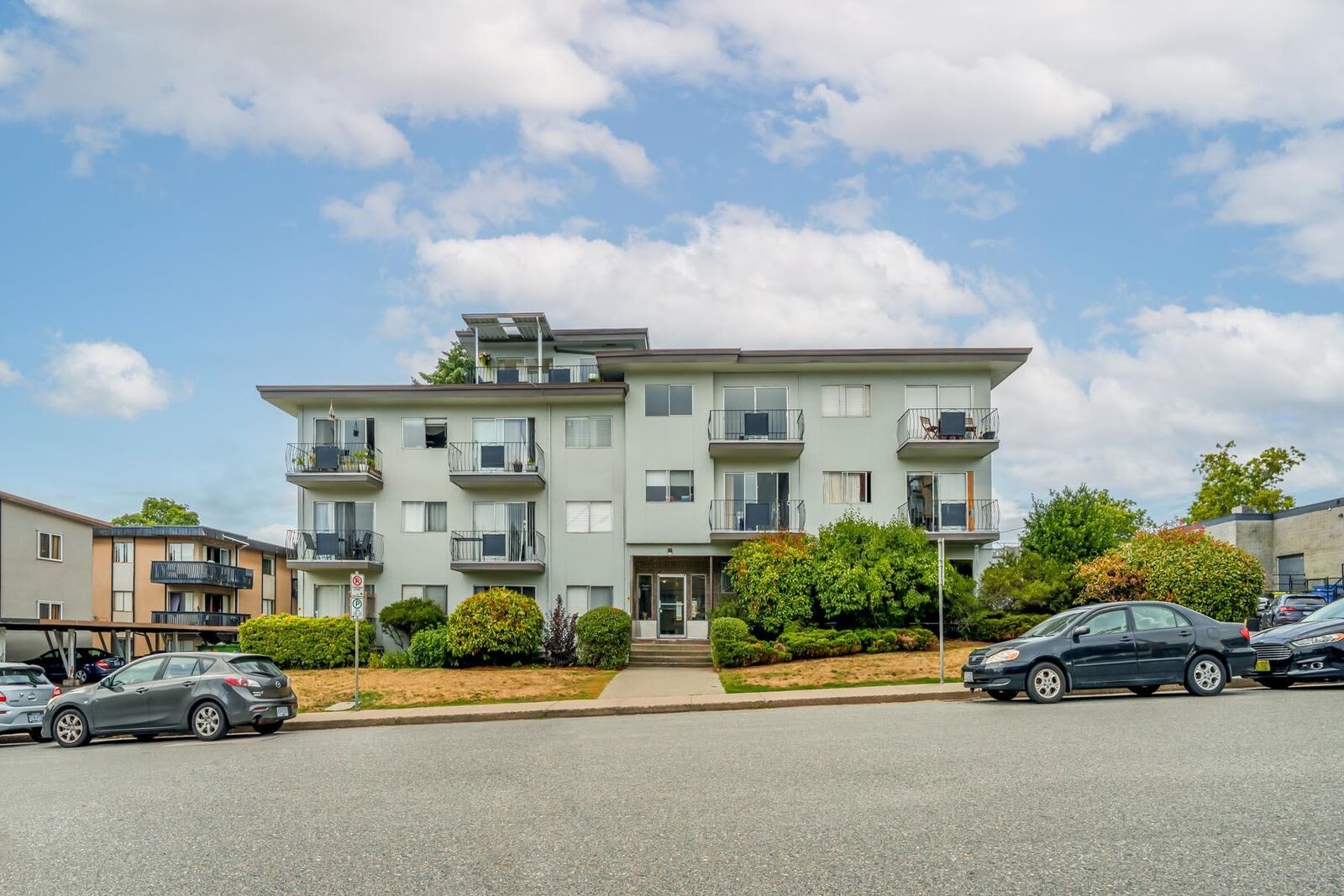 Property Photo: 611 Blackford Street 208 BC V3M 1R7