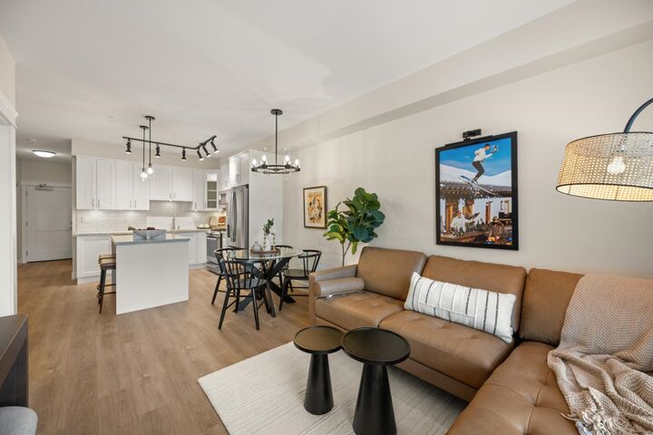 20926 83 Avenue 407 — photo 1