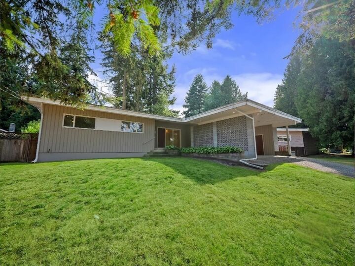 Property Photo: 34206 Woodbine Crescent BC V2S 2R5