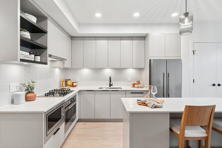 921 Grant Street 109 — photo 1