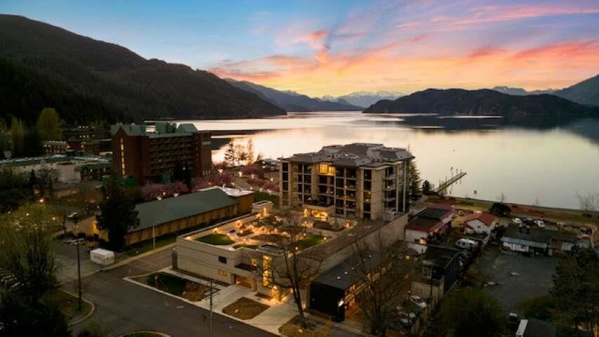 Property Photo: 120 Esplanade Avenue 303 BC V0M 1K0