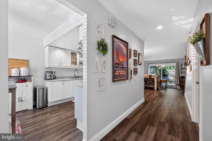 Property Photo:  345 Saybrook Lane 152  PA 19086 