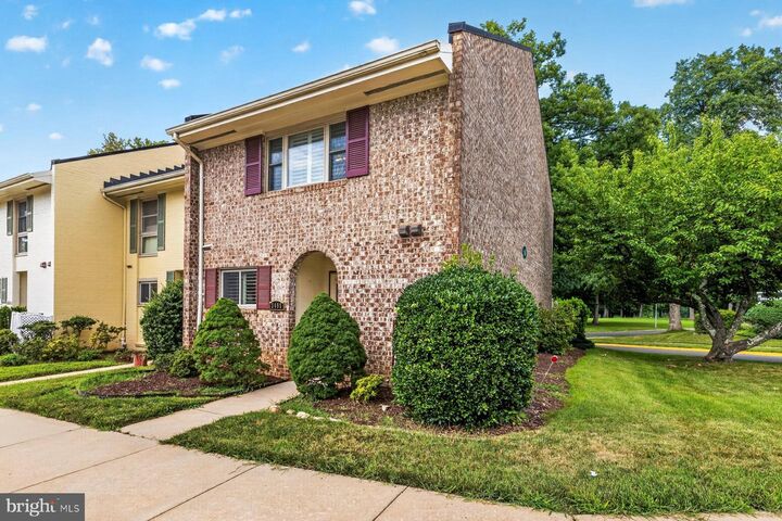 Property Photo: 3498 Gleneagles Drive 79-F MD 20906