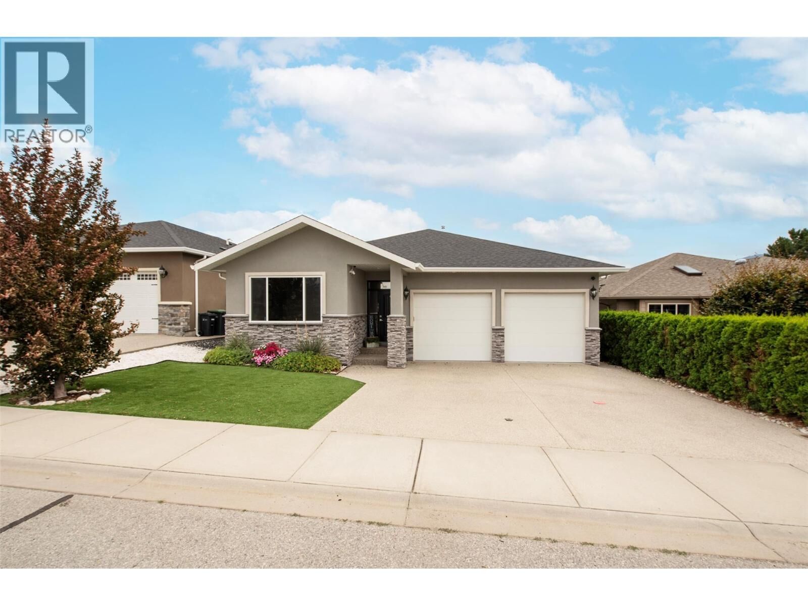 Property Photo: 361 Chardonnay Avenue BC V0H 1T4