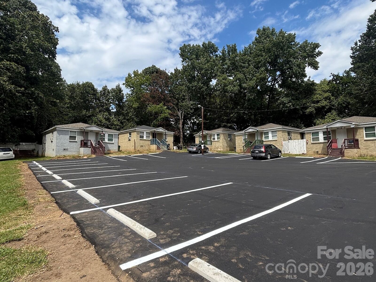 Property Photo: 2416 Julia Avenue NC 28206