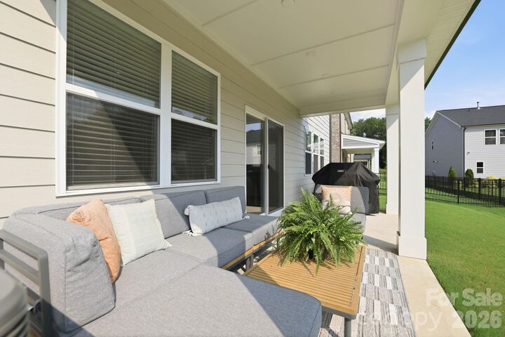 Property Photo:  8226 Franklin Trail Street  NC 28227 