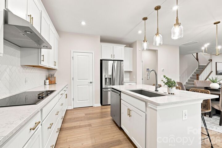 Property Photo:  8226 Franklin Trail Street  NC 28227 