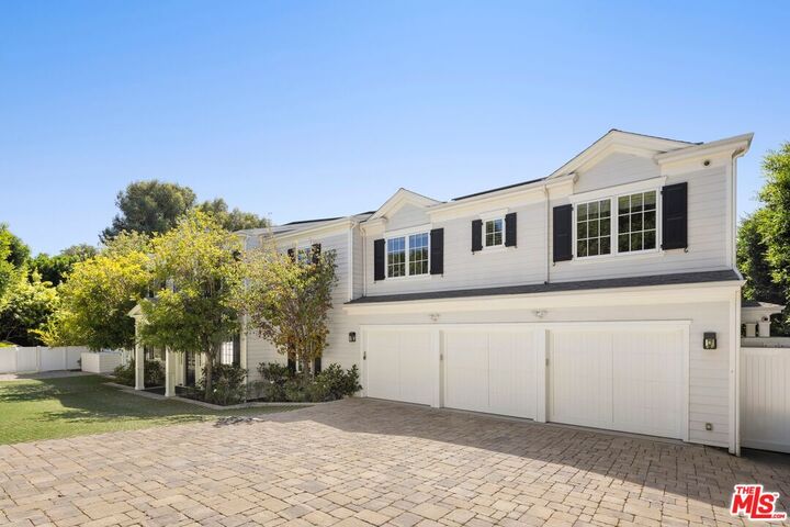 Property Photo: 491 N Tigertail Rd CA 90049