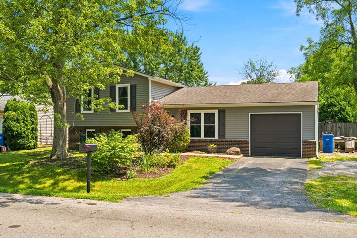 Property Photo:  682 Hines Road  OH 43230 