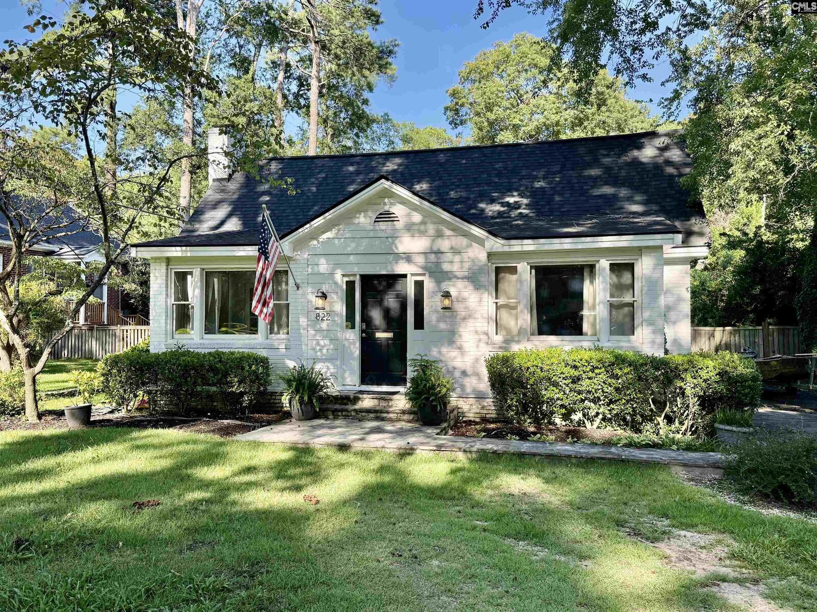 Property Photo:  822 Poinsettia  SC 29205 