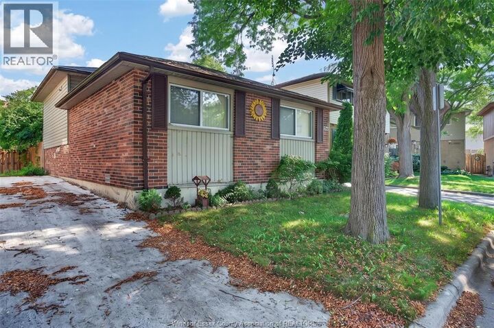 Property Photo: 1240 Arncliffe Place ON N8S 4K3