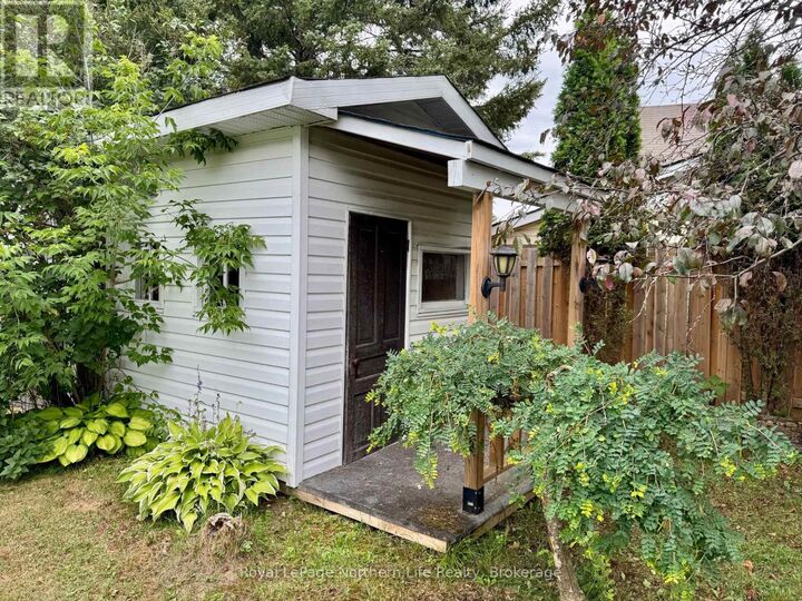 Property Photo: 38 Big Bend Avenue ON P0H 1Z0