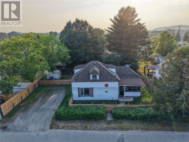 Property Photo: 415 Wood Street ON P5E 1M5