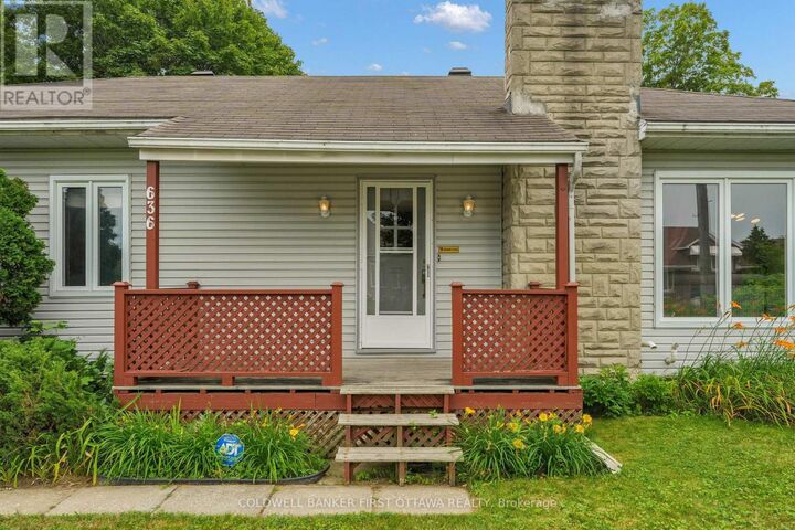 Property Photo: 636 Malartic Avenue ON K1K 0X3