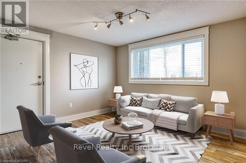 Property Photo: 226 Clarke Street North 3 ON N4S 7M7