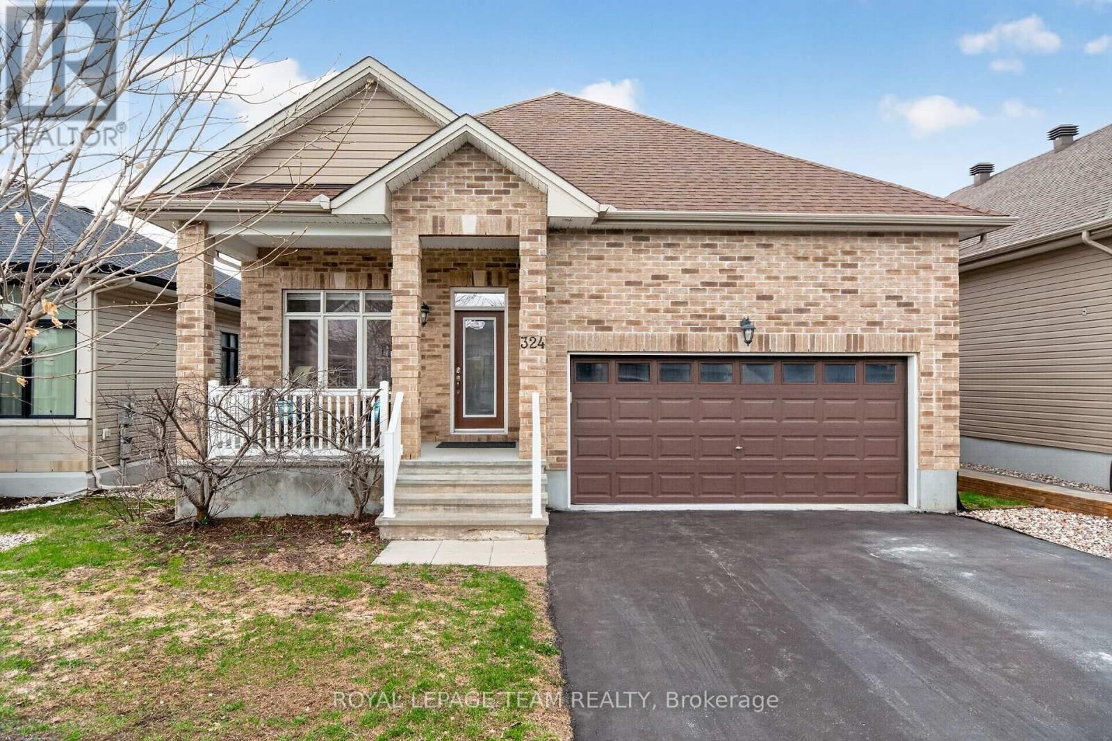 Property Photo: 324 Long Acres Street ON K2M 0H4
