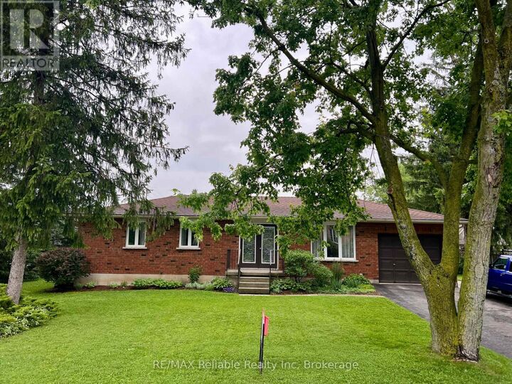 Property Photo: 31 Cobourg Street ON N0K 1N0