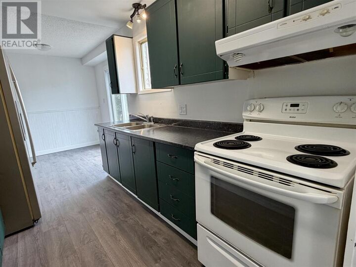 Property Photo: 21 Laprairie Cres ON P5A 3B7