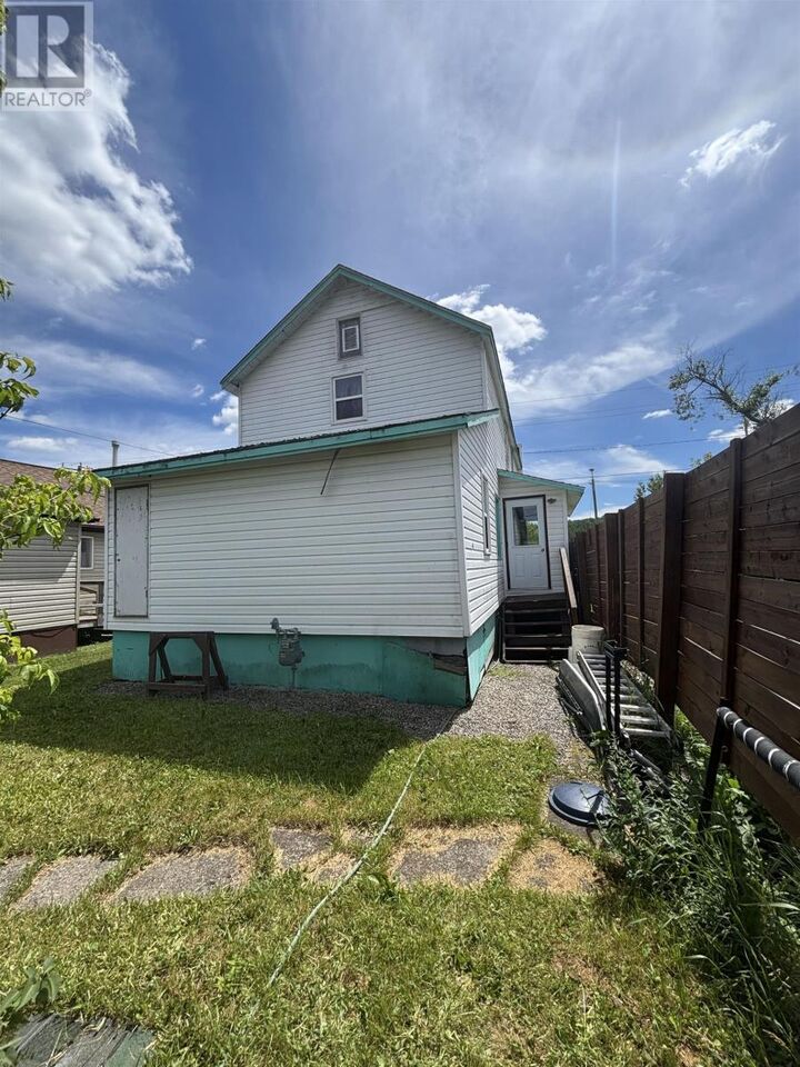 Property Photo: 204 Mackenzie Ave. W. ON P0T 1C0