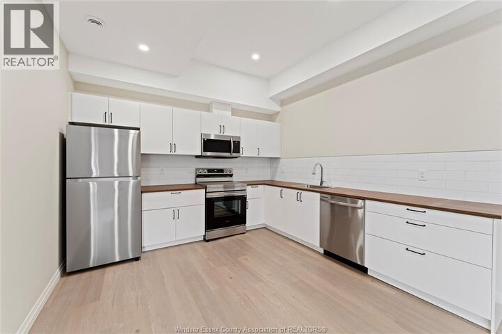 Property Photo: 127 Talbot Street North 7 ON N8M 2C5