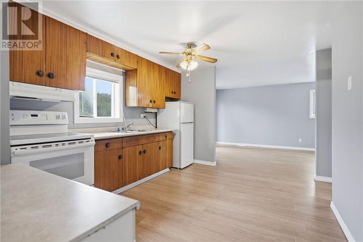 Property Photo: 923 Highway 17 E ON P0M 1H0